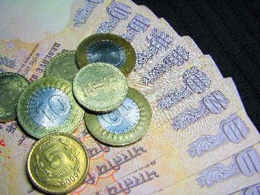 Understanding the Impact of Borrowing Money: Costs & Benefits