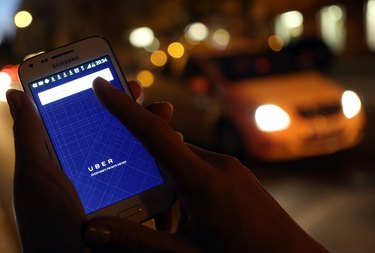 Uber to Introduce Built-In Tipping Feature for Drivers in NYC?