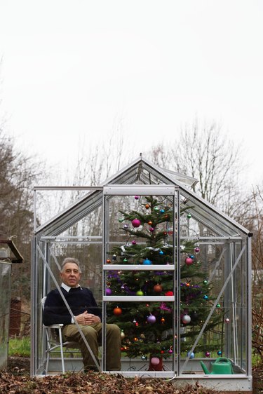 Optimal Utility Costs: How Much to Budget Based on Income & Location