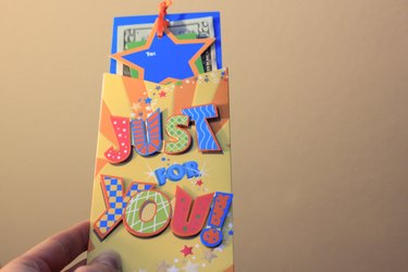 Creative Ways to Gift Cash: Fun & Unique Ideas
