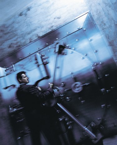 Bank Deposits vs. Bank Reserves: Understanding the Key Differences