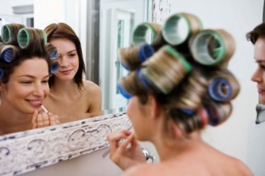 Roommates: Weighing the Pros and Cons for a Successful Living Situation