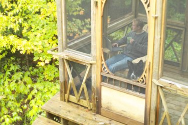 DIY Screened Porch: Affordable Construction & Easy DIY Options