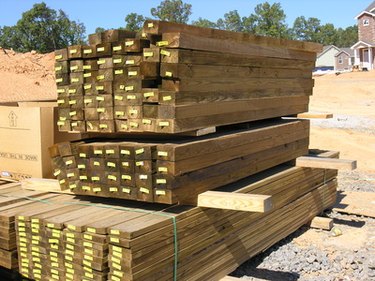 Choosing the Right Lumber for Outdoor Projects: A Comprehensive Guide