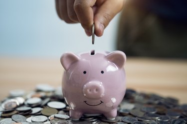 Understanding Savings Accounts: Purposes & Benefits