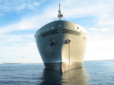 Merchant Mariner Salary: Average Pay & Career Outlook