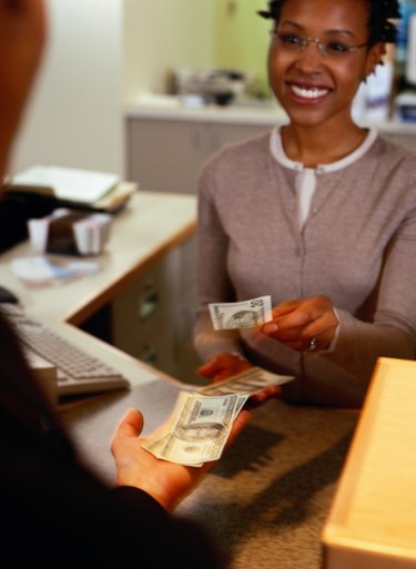 Free Ways to Cash Your Social Security Check - 2024