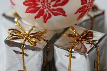 Tipping House Cleaners: Is It Expected & How Much to Give?