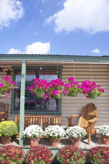 Affordable Mobile Home Skirting Options: Enhance Curb Appeal & Protect Your Investment