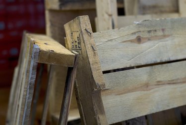 Turn Free Wood Pallets into Profit: A Guide to Selling Pallets