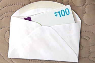 Bar Mitzvah Gift Etiquette: Cash Gift Amounts & Guidelines