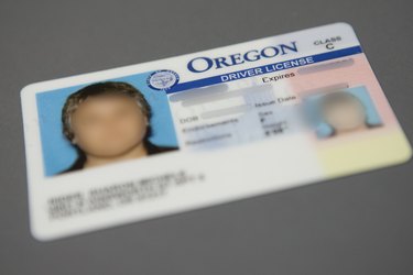 Alternative Ways to Withdraw Cash Without Your ATM Card