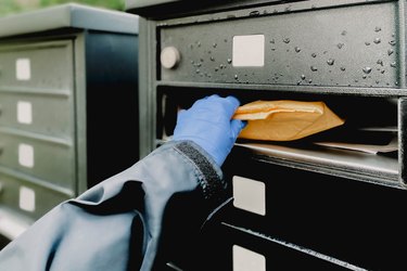 USPS Priority Mail vs. Flat Rate: Which Shipping Option is Best?