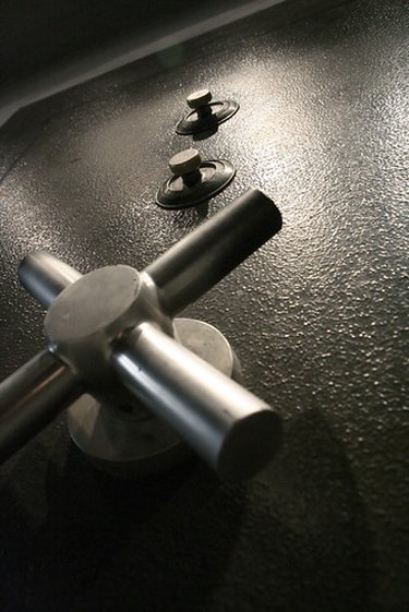 Understanding Low Savings Rates: Causes & the Wealth Effect