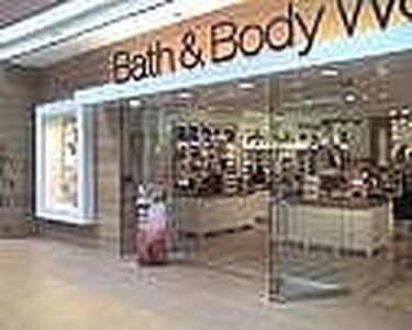 Maximize Your Shopping: How to Score Freebies at Oakridge Mall & Beyond