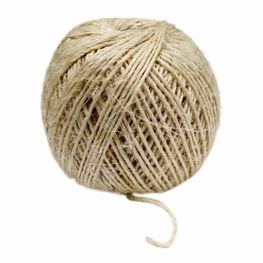 DIY Cascading Clothes Hanger: Maximize Closet Space