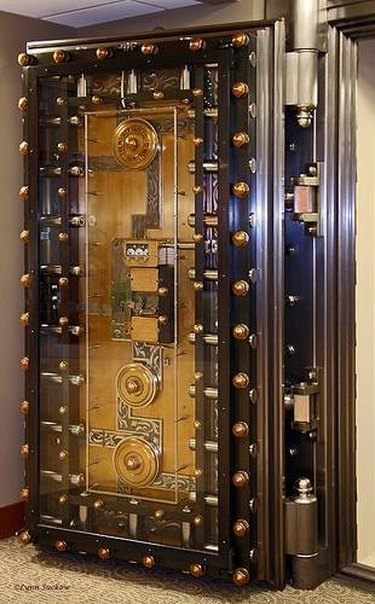 Zero Balance Accounts: Definition, Use Cases & Benefits