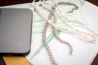 Safe Deposit Boxes: A Comprehensive Guide to Opening and Using One