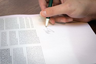 Safe Deposit Boxes: A Comprehensive Guide to Opening and Using One