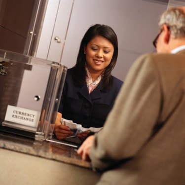 Currency Speculation: Understanding the Market & Trading