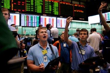 Reporting Stock Sales After Mergers & Splits: A Comprehensive Guide