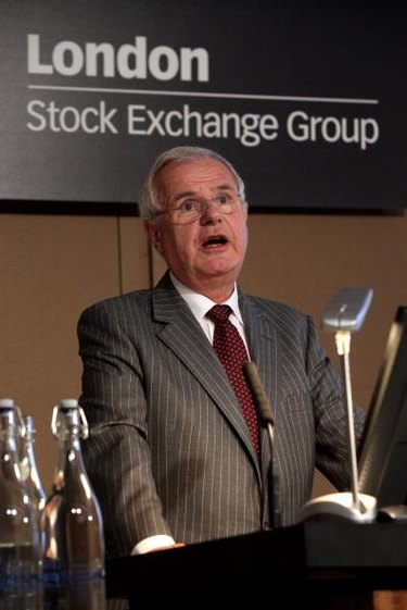 Jobber vs. Broker: Understanding Roles in the Stock Market