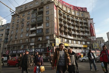 Top Swiss Banks: Wealth Management & Global Services