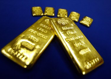 Importing Gold Bars: Regulations & Requirements