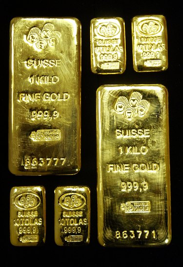 Importing Gold Bars: Regulations & Requirements