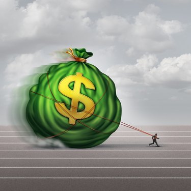 Fidelity Advantage Class: Lower Mutual Fund Costs for Large Investments