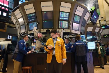 Understanding the Dow Jones Industrial Average (DJIA): A Comprehensive Guide