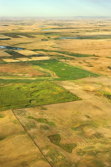 Understanding Landlocked Property Value: Impacts & Solutions