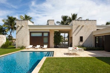 Florida Warranty Deed: Understanding Title Guarantees