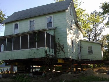 Buying & Relocating Historic Homes: A Guide to House Moving