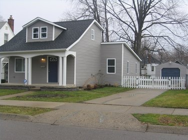 Discount Real Estate: Strategies for Buying Properties at Below Market Value