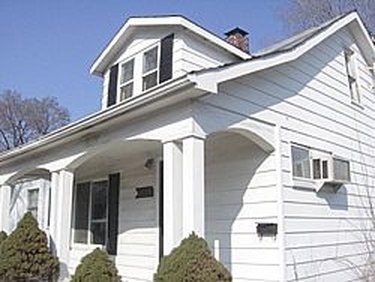 Discount Real Estate: Strategies for Buying Properties at Below Market Value