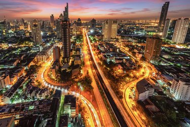 Flying Cars: Reality, Infrastructure, and the Future of Urban Mobility