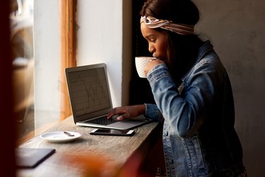 When to Use a VPN: Protecting Your Online Privacy & Security