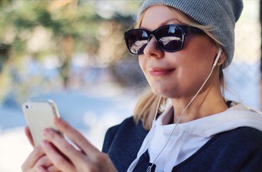 Apple Discontinues iPhones with Headphone Jacks: What s Next?