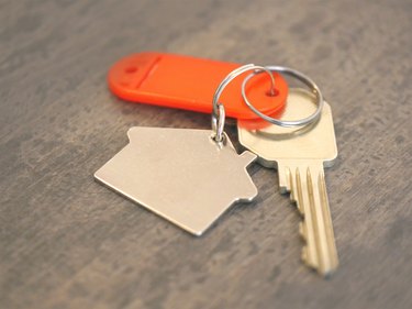 Foreclosed Homes: How to Buy with No Money Down & Bad Credit