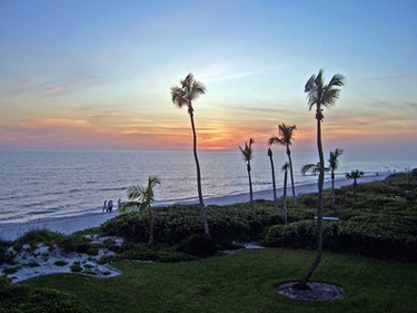Best Gulf Coast Retirement Destinations: Warm Weather & Affordable Living