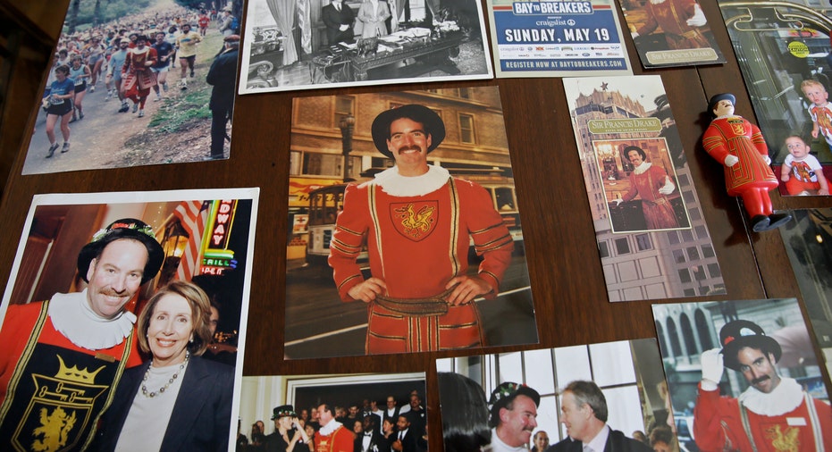Beefeater Doorman Retires After 43 Years at San Francisco s Sir Francis Drake Hotel