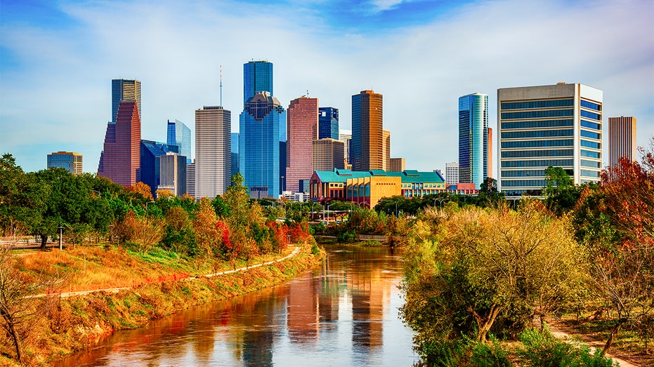 Longer Homeownership: How Staying Put Impacts the Real Estate Market