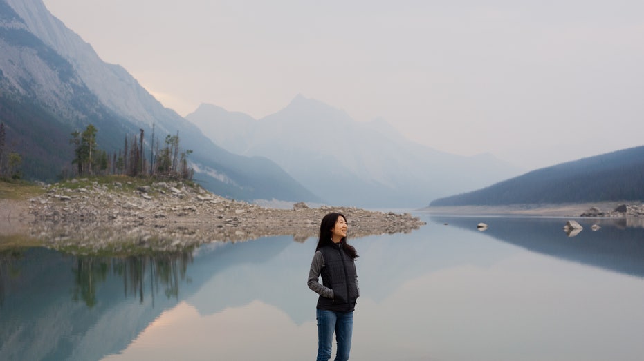 Financial Independence & Giving Back: How Early Retirement Fuels Charitable Giving