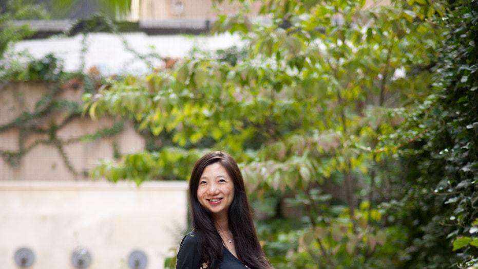 Financial Independence & Giving Back: How Early Retirement Fuels Charitable Giving