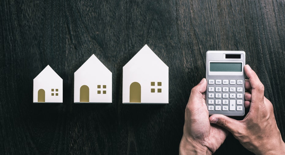 Mortgage Refinancing vs. Forbearance: Which is Right for You?