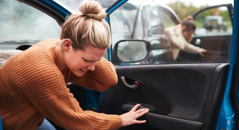 Protect Yourself: 4 Common Home & Auto Insurance Scams