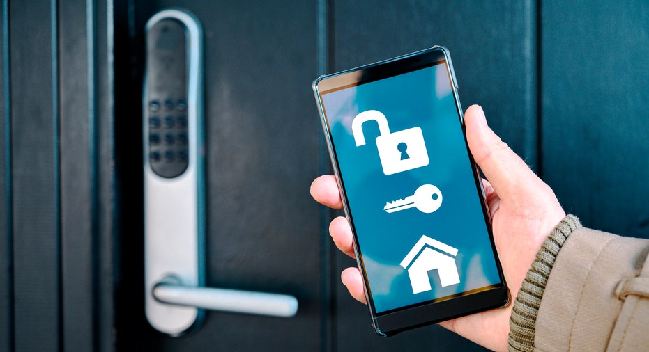 Smart Home Devices & Home Insurance Discounts: Save on Your Premiums