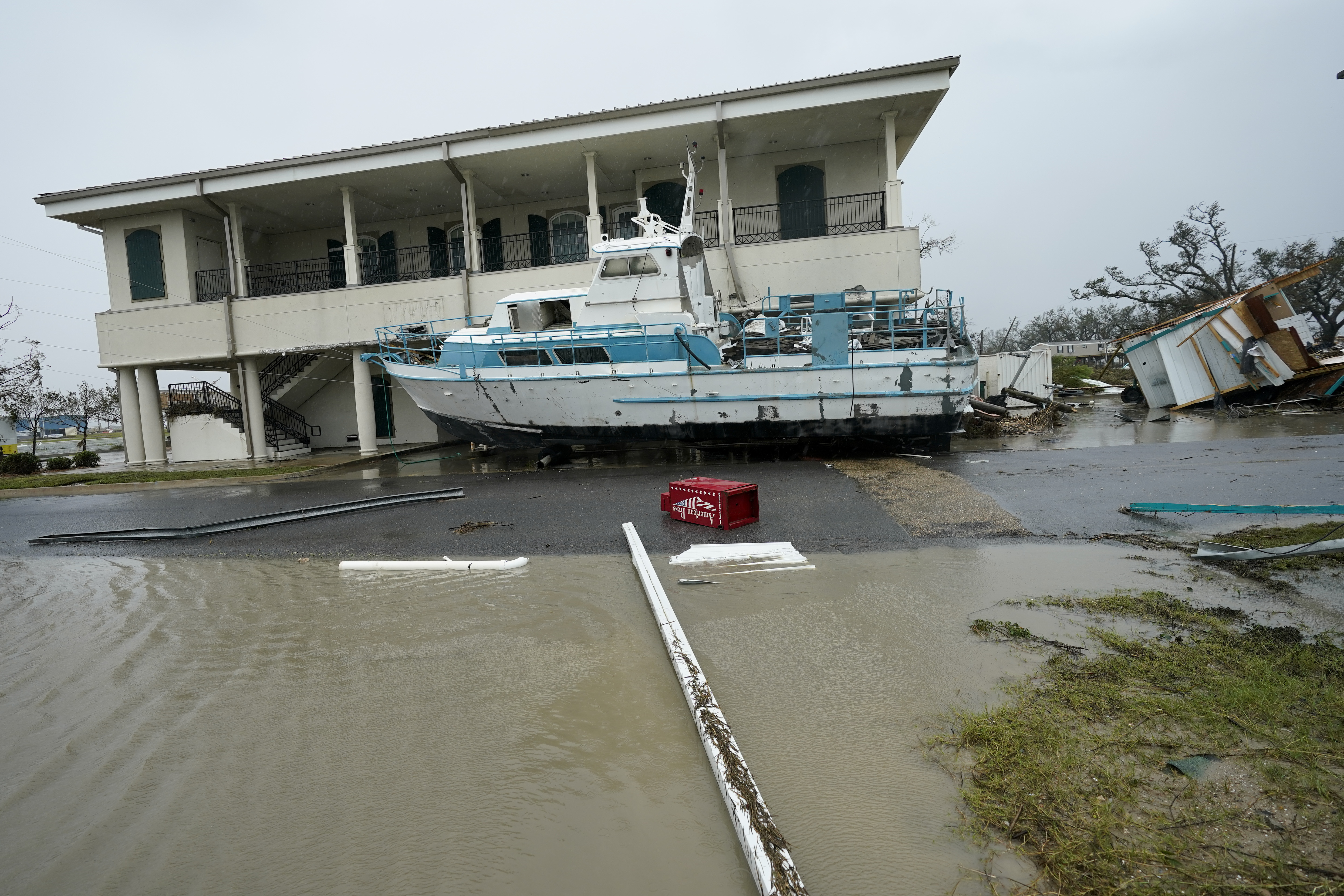 Hurricane Laura Recovery: Power Outages & Death Toll Reaches 16