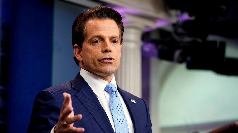 Scaramucci s Wife Sues U.S. Government Over Car Accident